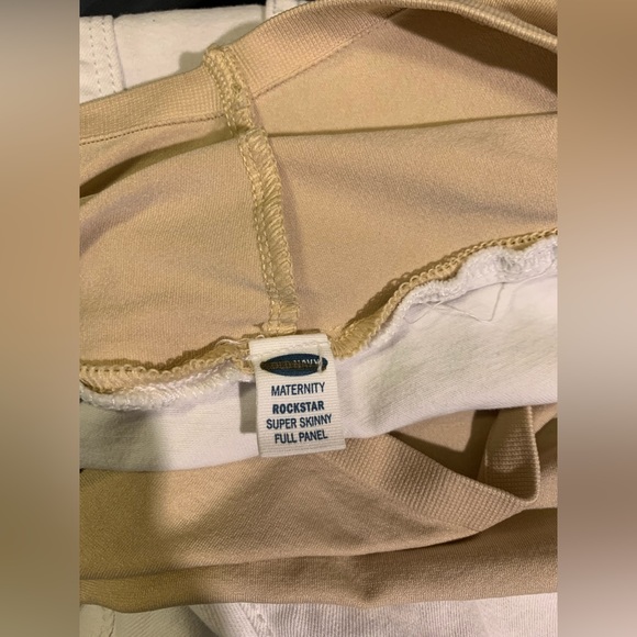 Size 14 Old Navy Maternity White skinny jeans. Full panel, rockstar style. - Picture 2 of 3